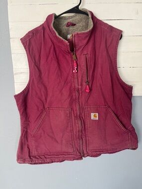 Carhartt Women's Heavy Vest in Deep Berry Pink